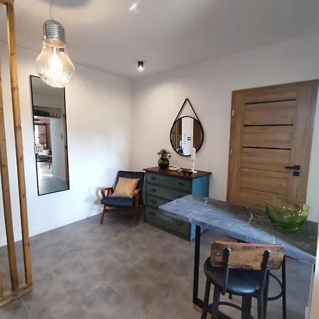 Apartment - Chomikowka